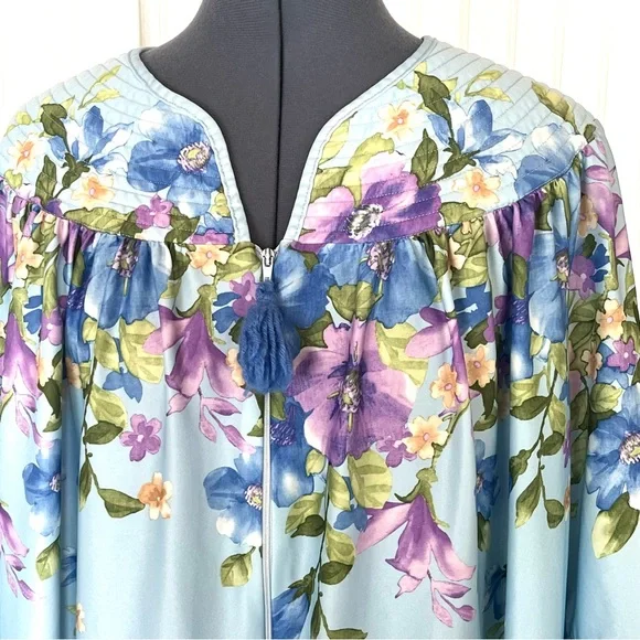 Vintage Nightgown Blue Purple Floral House Dress Zip Up Pom Pom Grandma XXl - Picture 3 of 10